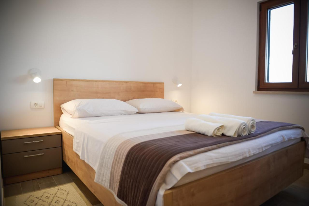 Apartment Markioli Povlja  Eksteriør billede