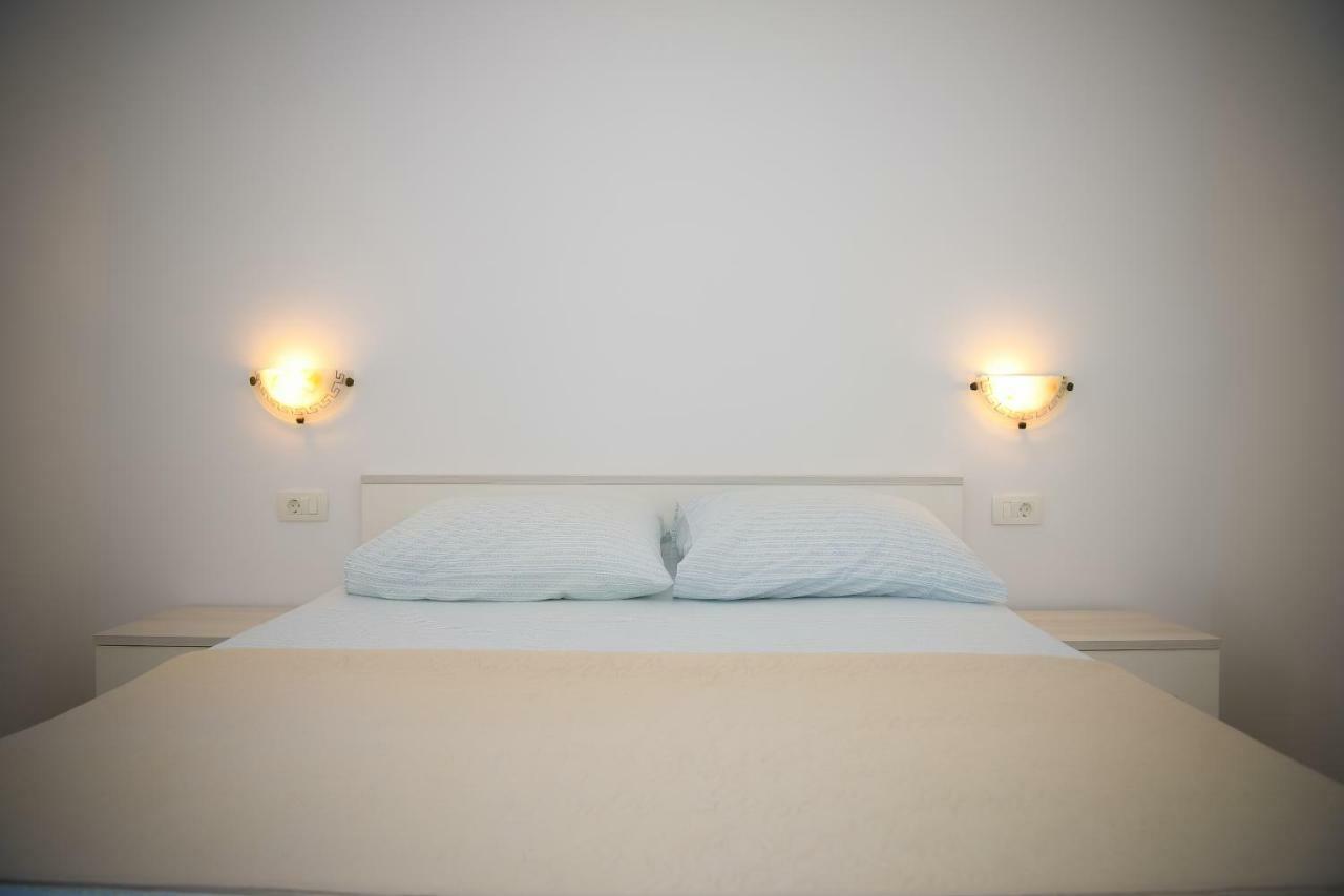 Apartment Markioli Povlja  Eksteriør billede